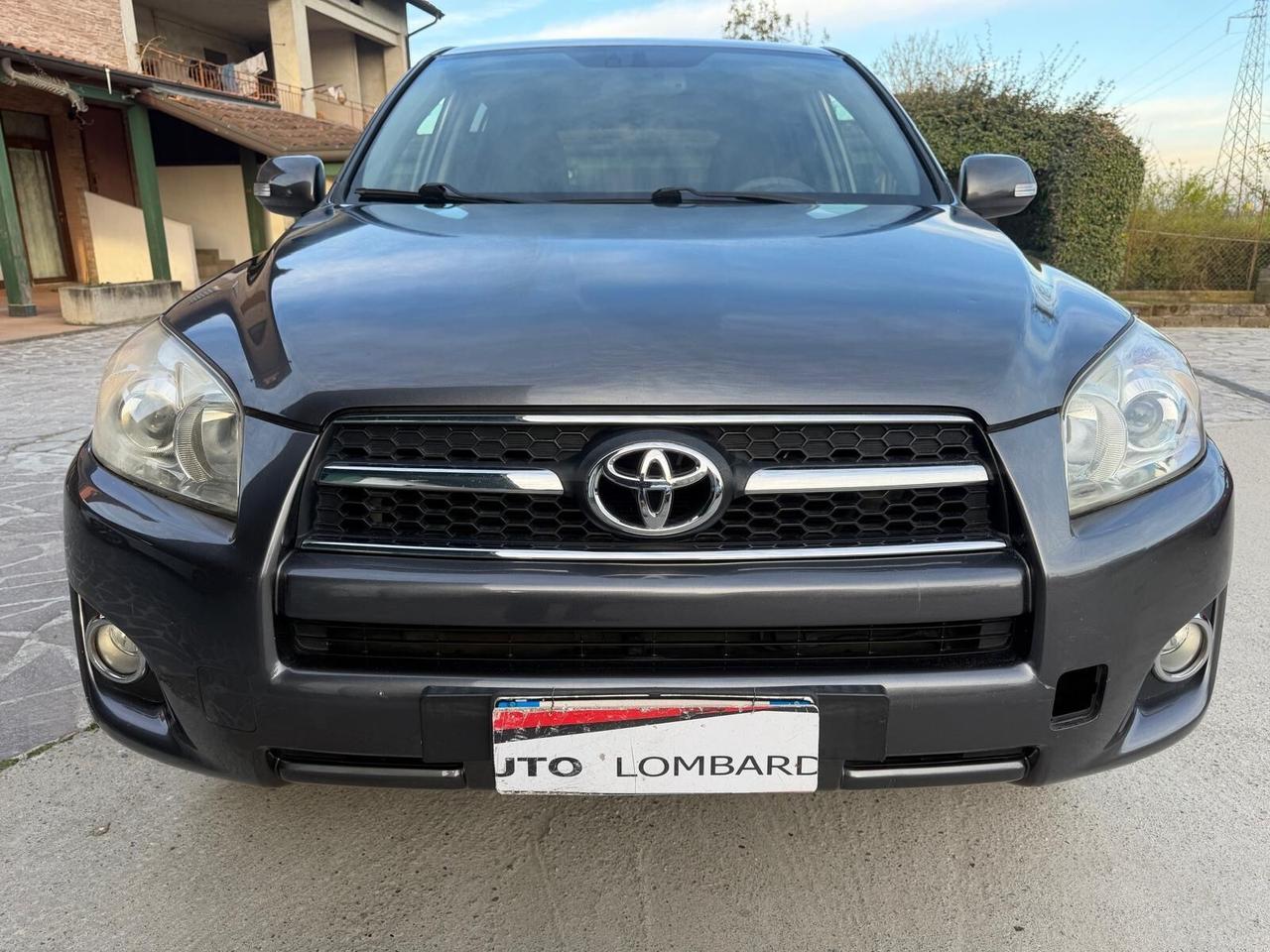 Toyota RAV4 2.2 D-4D 150 CV DPF Luxury