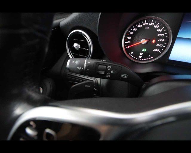 MERCEDES-BENZ GLC 300 e 4Matic EQ-Power Business Extra