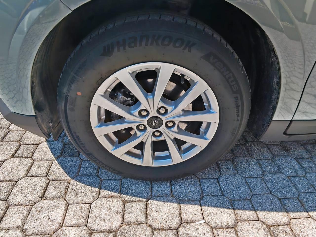 Ford Tourneo Courier 1.0 EcoBoost Powershift Titanium