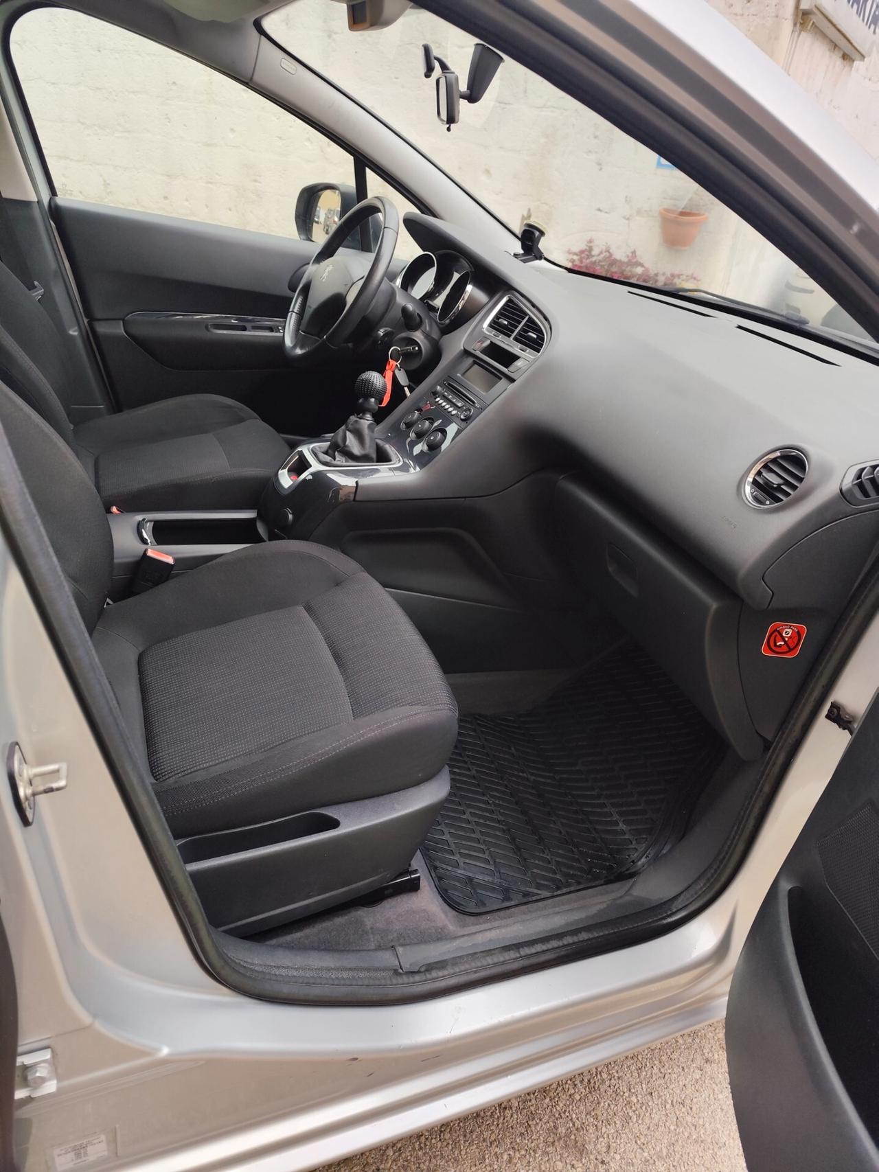 Peugeot 5008 1.6 HDi 112CV Family