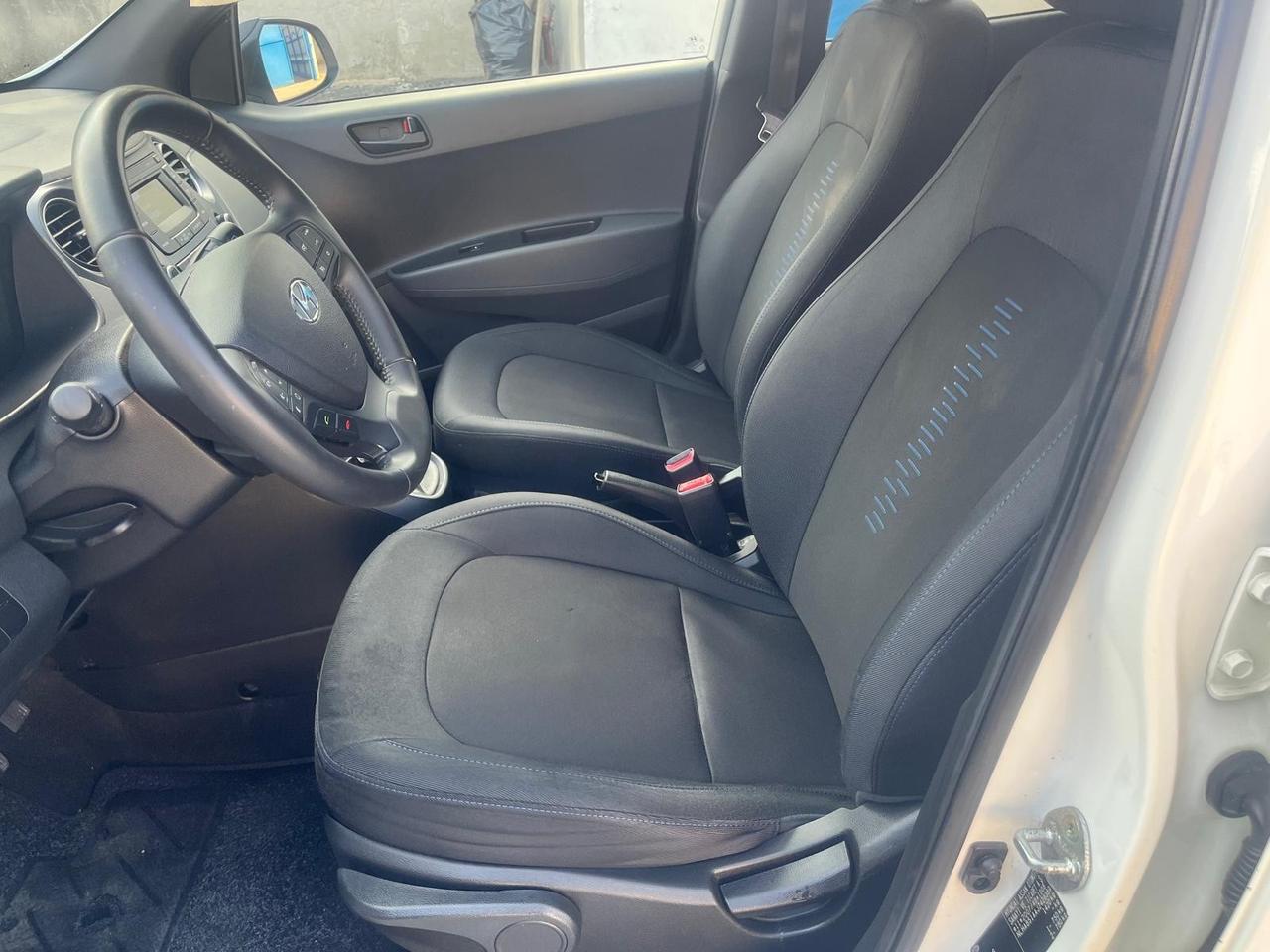 Hyundai i10-1.0 benz/cv 65- full -2018