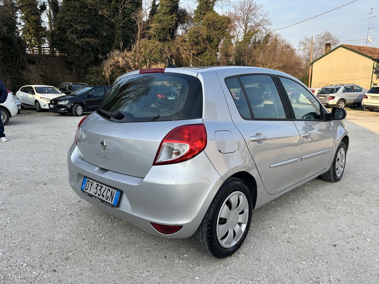 RENAULT CLIO 1.2 75CV GPL UNICO PROP. NEOPATENTATI