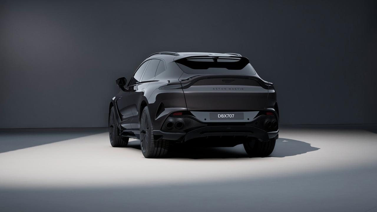 ASTON MARTIN DBX707 4.0