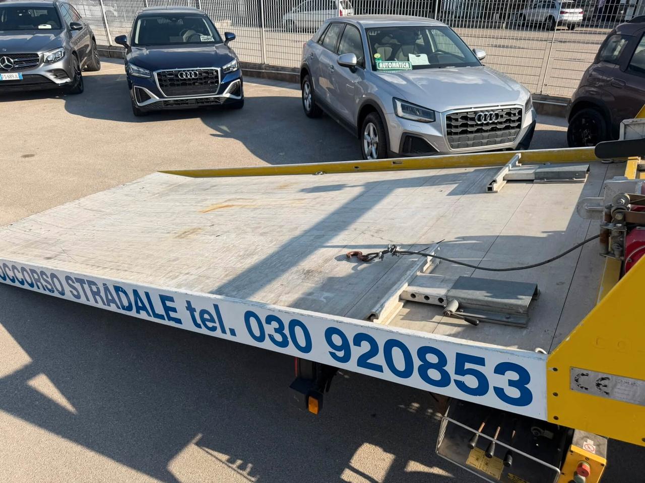 Iveco DAILY CARROATTREZZI SCARRABILE COMEAR
