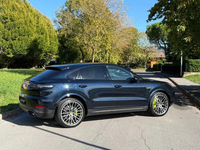PORSCHE Cayenne Coupé 3.0 V6 E-Hybrid Platinum Edition IVA ESPOSTA