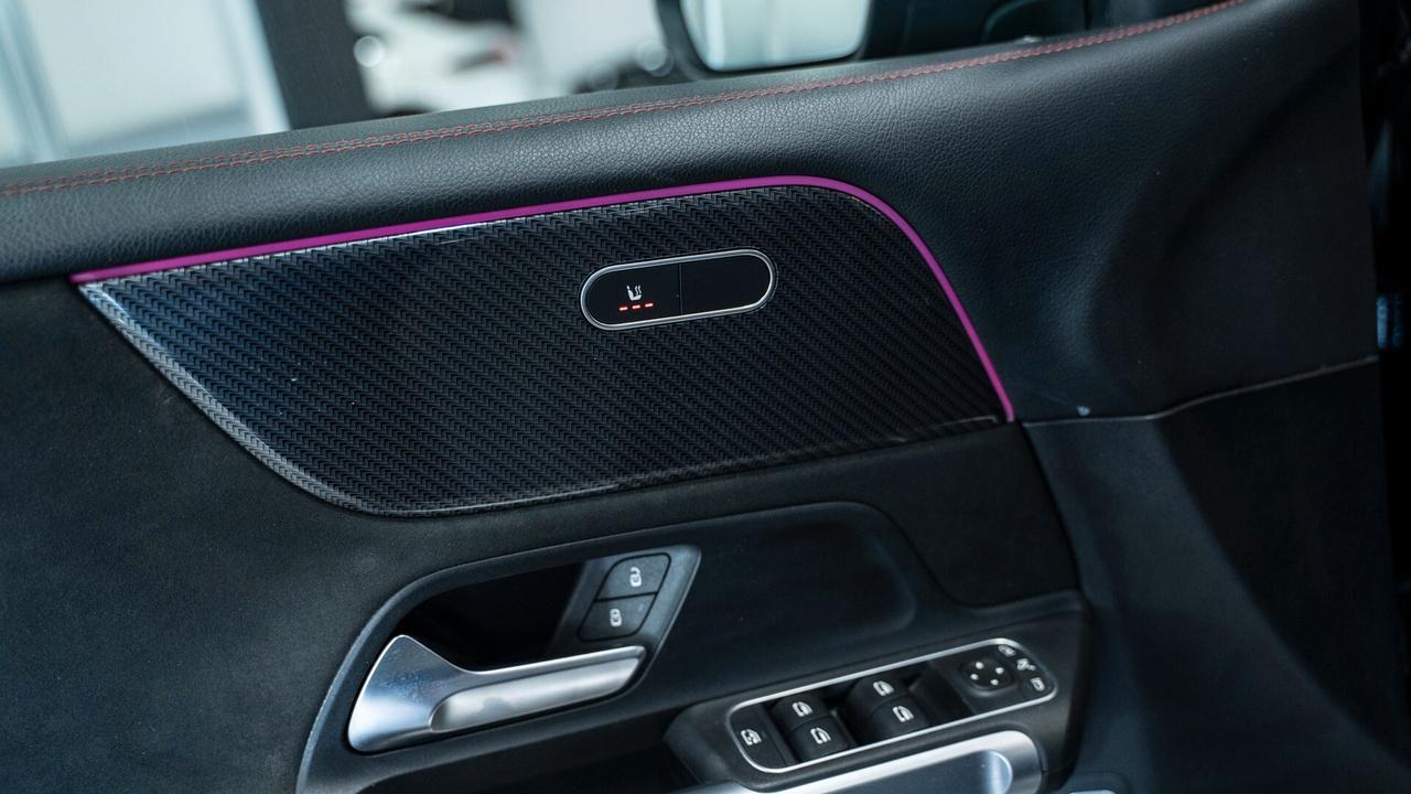 Mercedes-benz GLB 200 D PREMIUM PLUS AMG TETTO PACK LUCI XENON NAVI FULL OPTIONAL