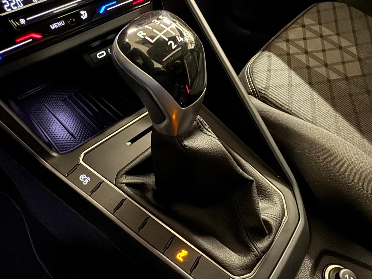 Volkswagen Taigo 1.0 tsi R-Line 115cv Tetto Apribile