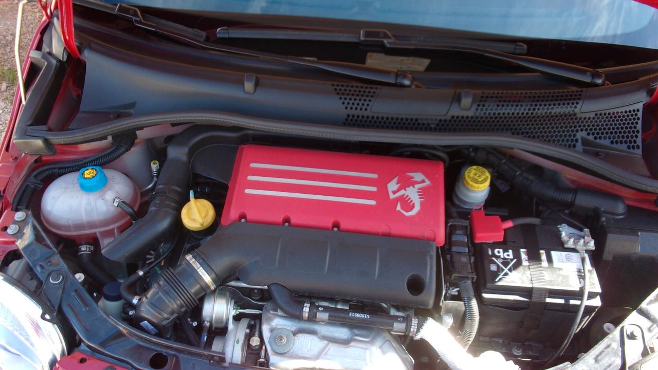 Abarth 695 1.4 Turbo T-Jet 180 CV