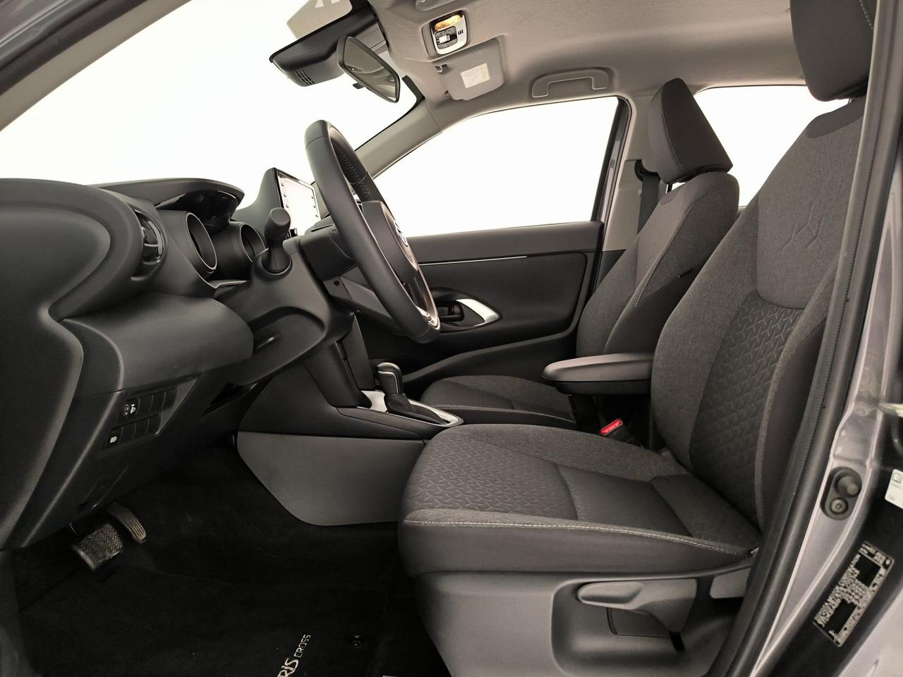 Toyota yaris cross 1.5h active fwd 116cv e-cvt
