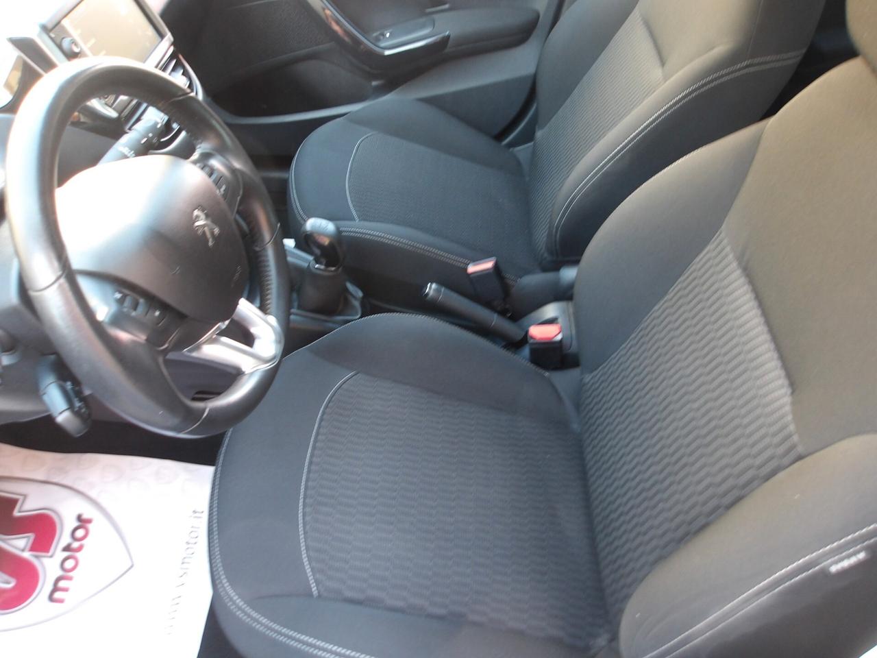 PEUGEOT 208 1.2 BENZ-KM 80.000-2017