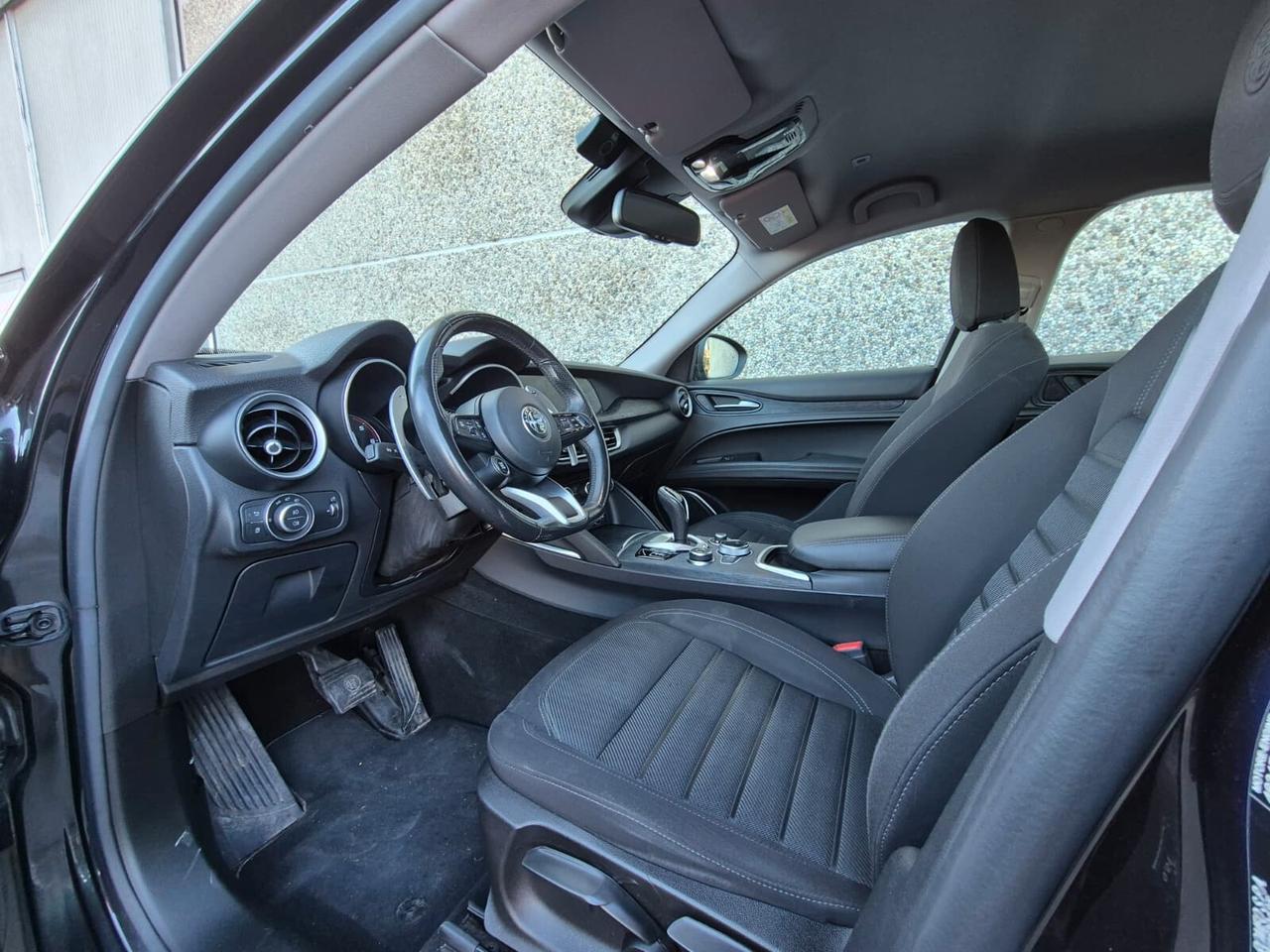 Alfa Romeo Stelvio 2.2 Turbodiesel 160 CV AT8 RWD Business