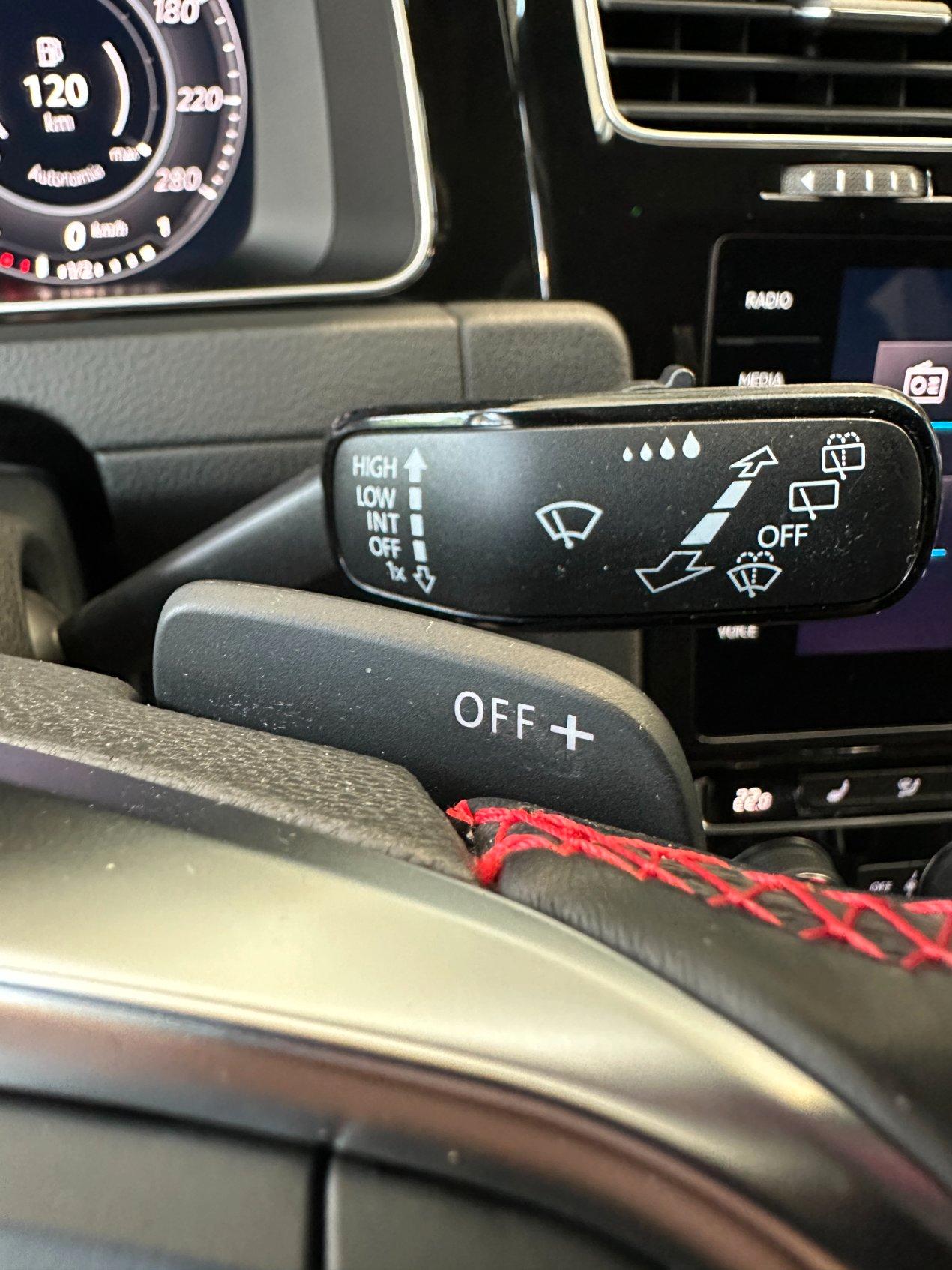 Volkswagen Golf GTI 2.0 tsi Performance DSG-19"-Camera-Keyless-Carplay