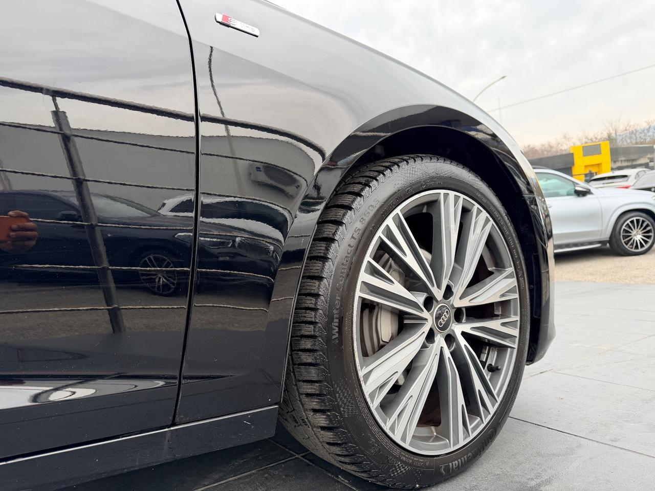 Audi A6 Avant 40 2.0 TDI quattro ultra S tronic line black edition