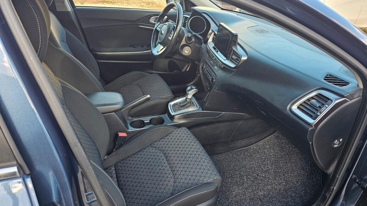KIA CEED SW 1.6 CRDI 115 CV 2019 ECO BUSINESS CLASS DCT SW (AUTOCARRO) BLUE MET € 8.900,00
