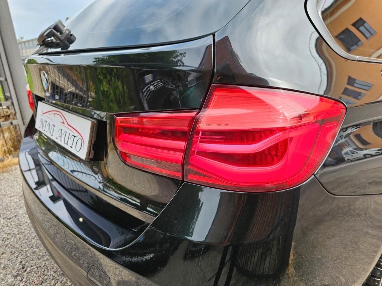 Bmw 316d 115cv Touring Sport*Aut*Bi-Xeno*Navi*Pdc*17*