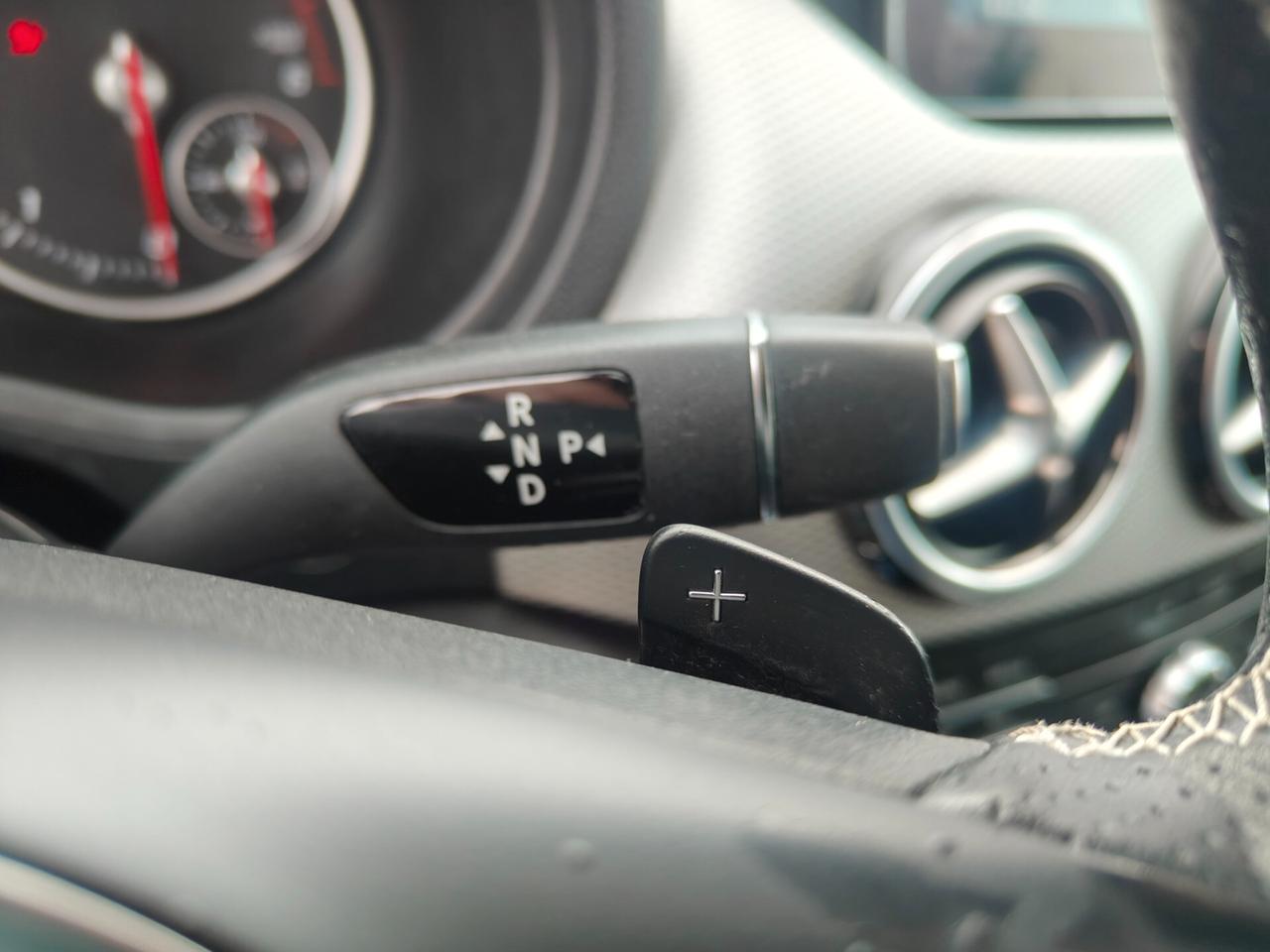 Mercedes-benz B 200 d Automatic Premium