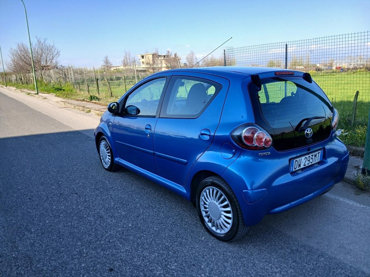 Toyota Aygo 1.0 12V VVT-i 5 porte Now PERFETTA