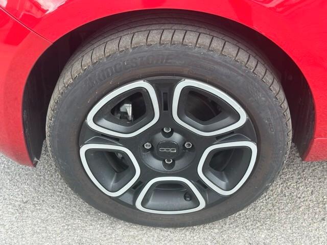 Fiat 500 C 1.0 Hybrid Red