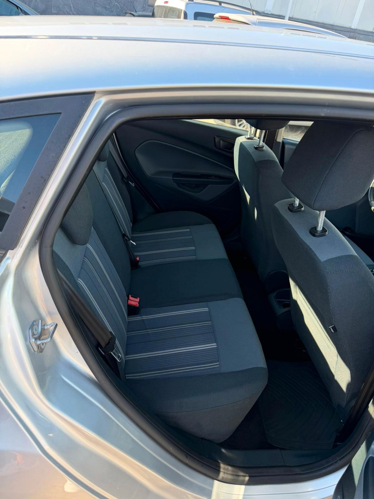 Ford Fiesta 1.4 5 porte Bz.- GPL Titanium