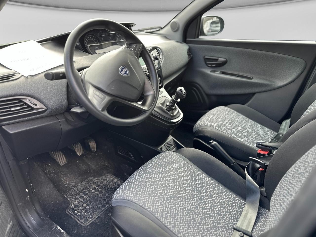 LANCIA Ypsilon III 2021 - Ypsilon 1.0 firefly hybrid Silver s&s 70cv