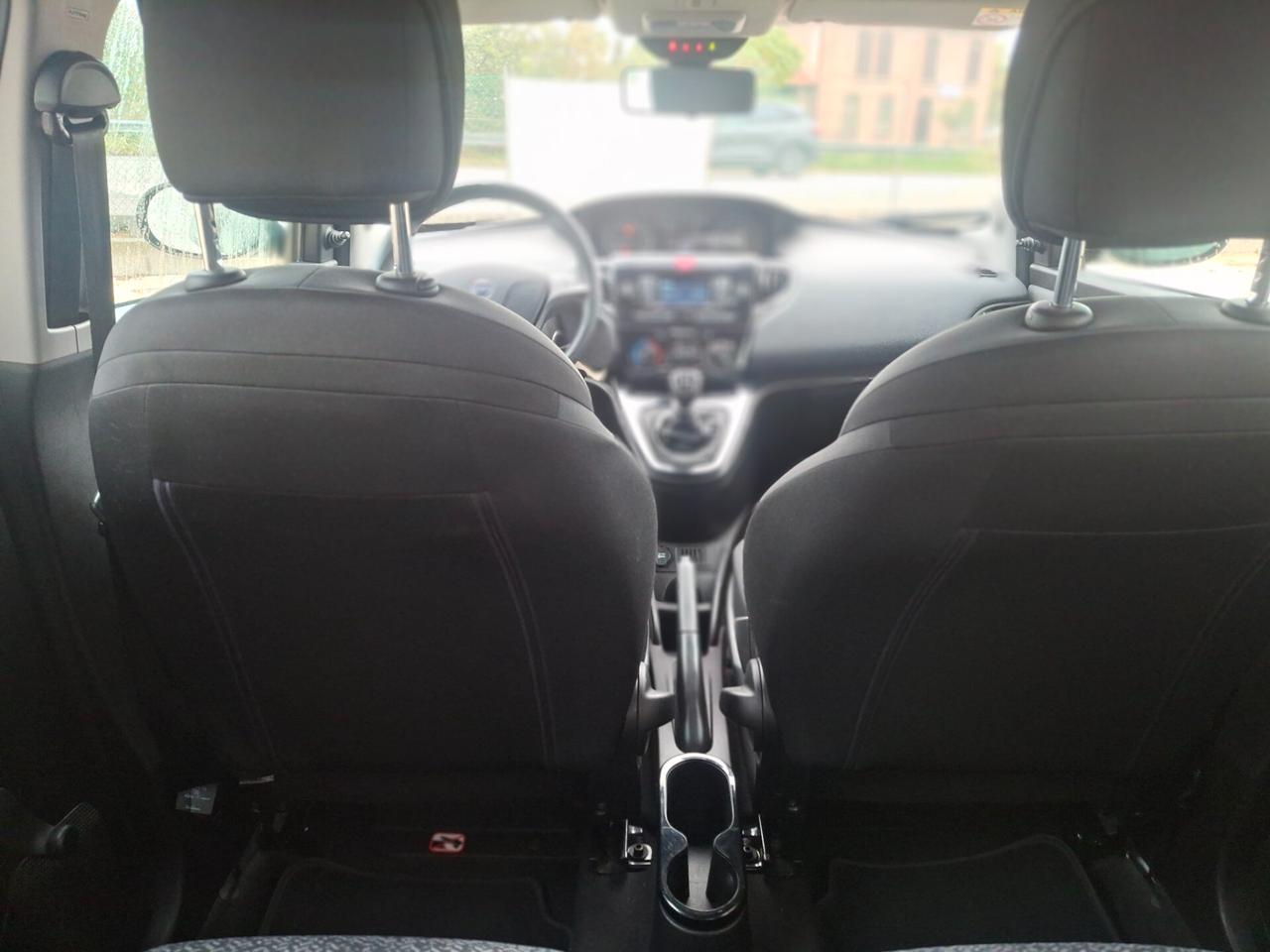 Lancia Ypsilon 1.0 FireFly 5 porte S&S Hybrid Gold