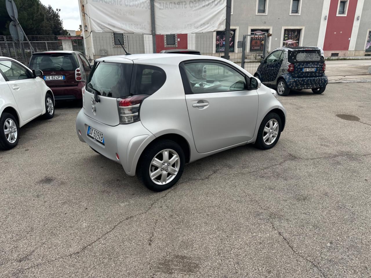 Toyota iQ 1.0 Multidrive