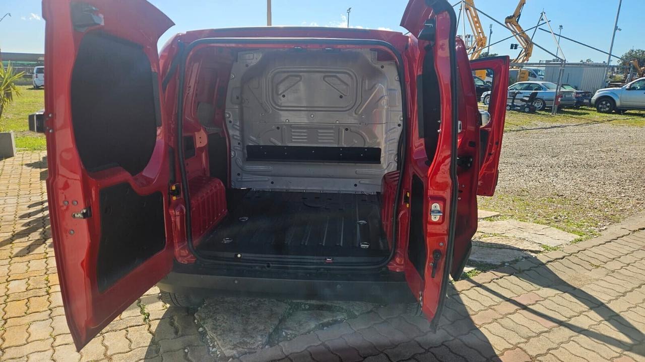Fiat Fiorino 1.3 MJT 95CV Furgone Adventure E5