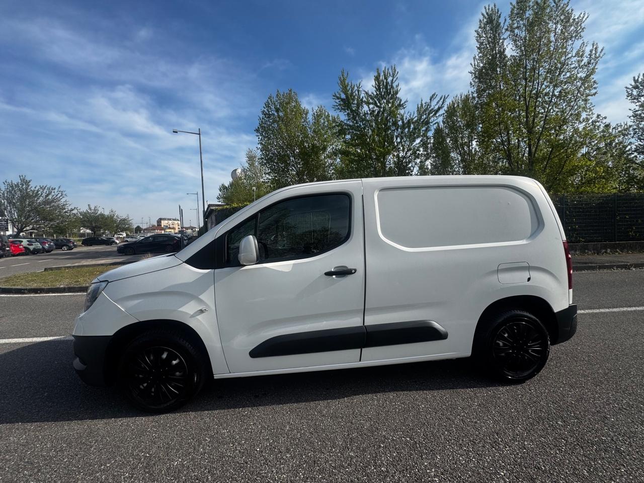 Opel Combo Cargo 1.6 Diesel PC 650kg