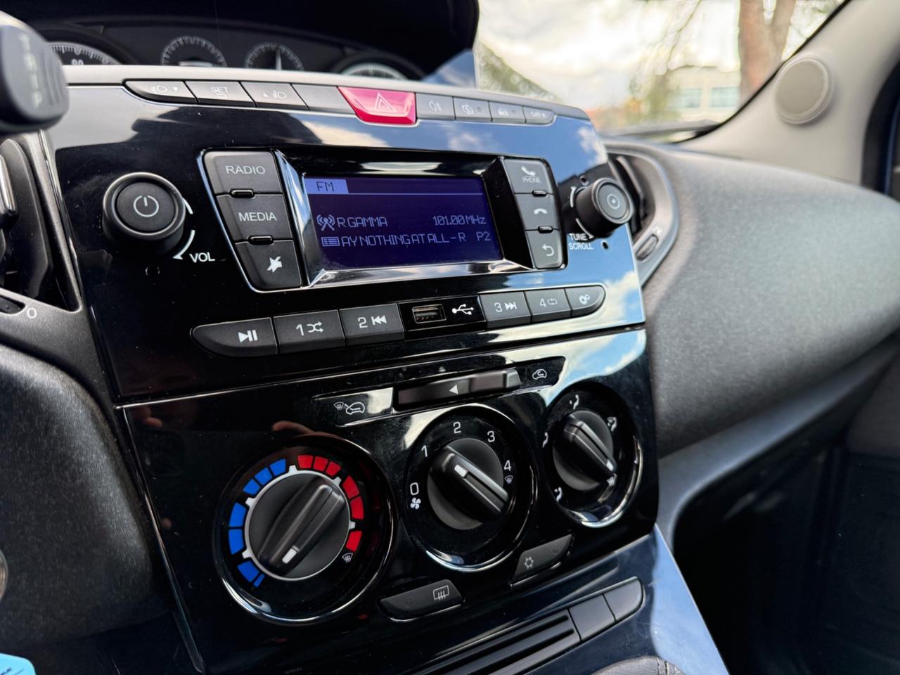 Lancia Ypsilon 1.0 FireFly 5 porte S&S Hybrid Ecochic Silver