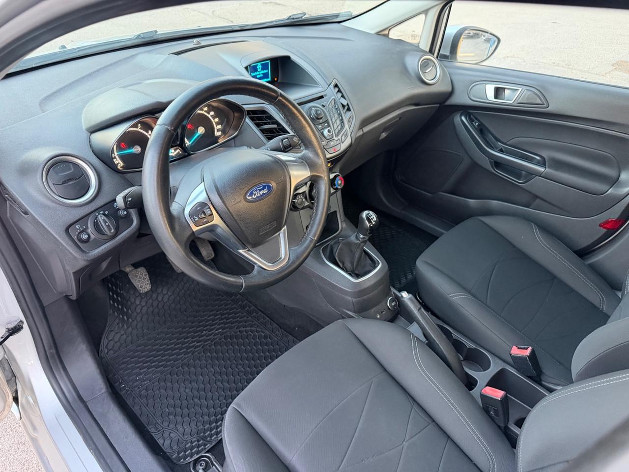 Ford Fiesta 1.2 benzina 60 cv 2014