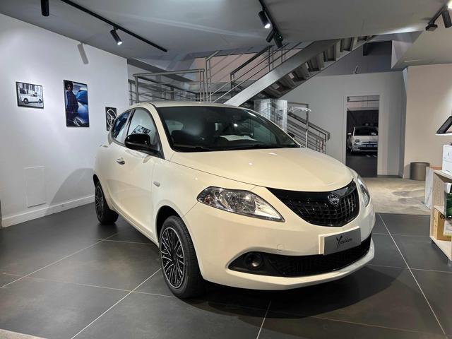 LANCIA Ypsilon 1.0 FireFly 5 porte S&S Hybrid Silver Plus