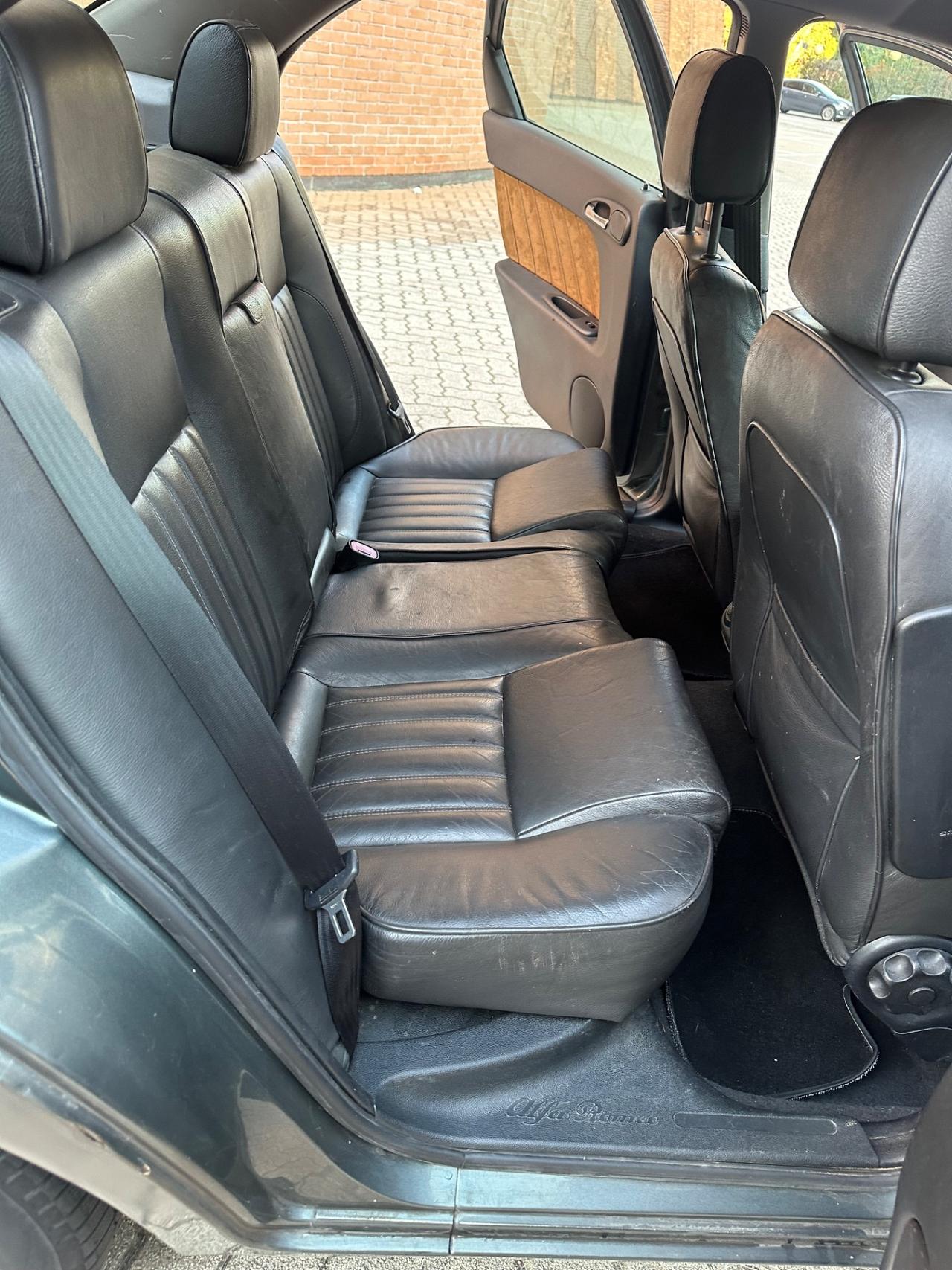 Alfa Romeo 156 1.6i 16V Twin Spark cat Progression