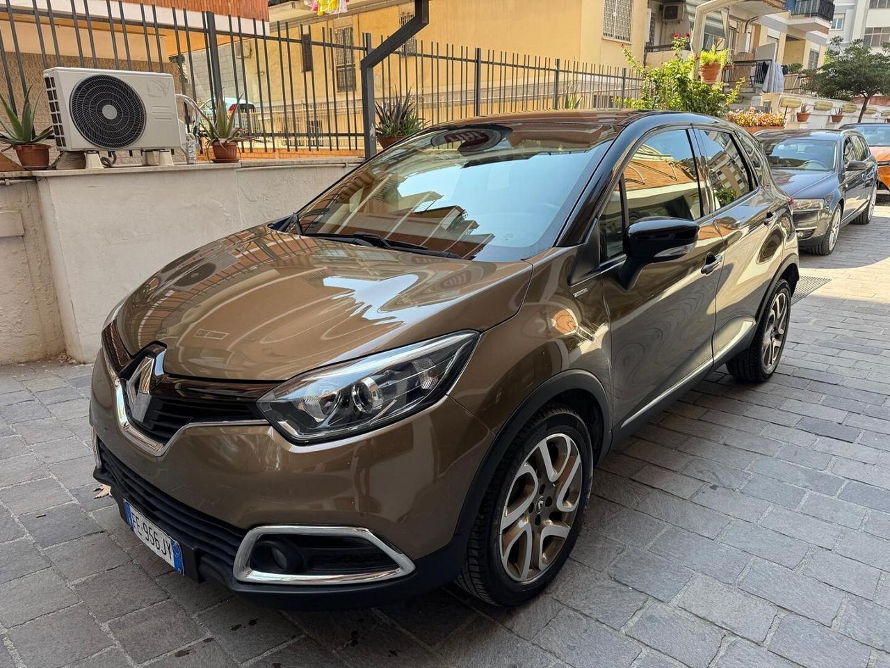 RENAULT Captur dCi 8V 110CV Start&stop Iconic