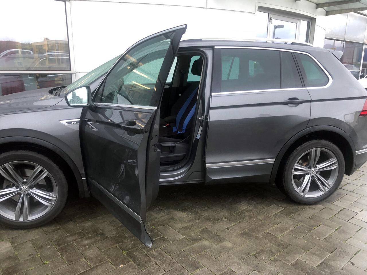 Volkswagen Tiguan 2.0 TDI SCR DSG Sport BlueMotion Technology R-Line