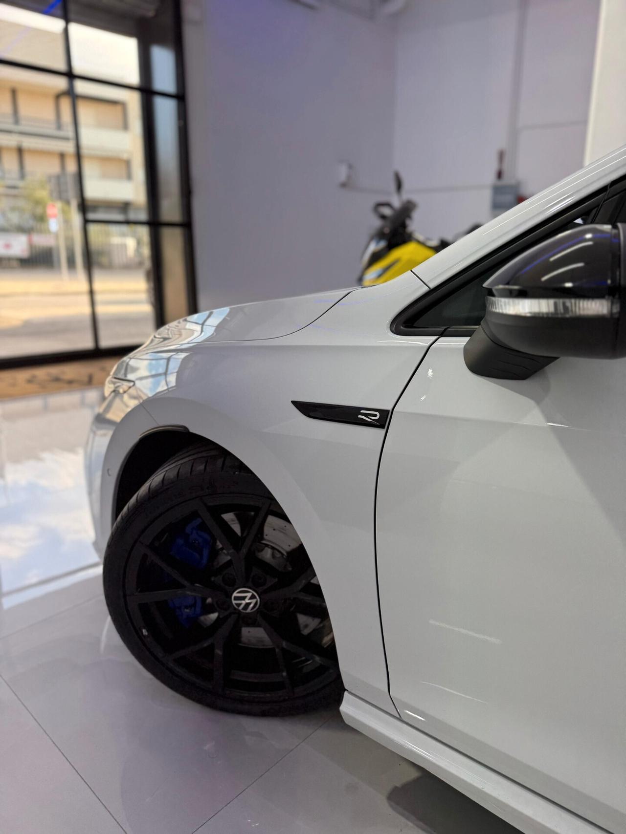 Volkswagen Golf 2.0 TSI R DSG 4Motion