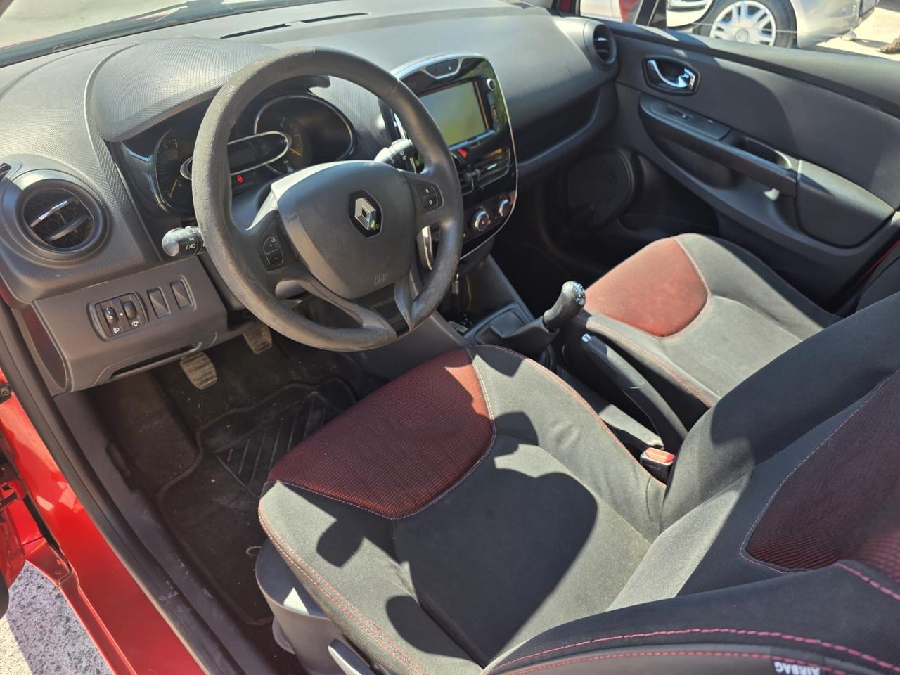 Renault Clio 1.2 75CV 5 porte Costume National