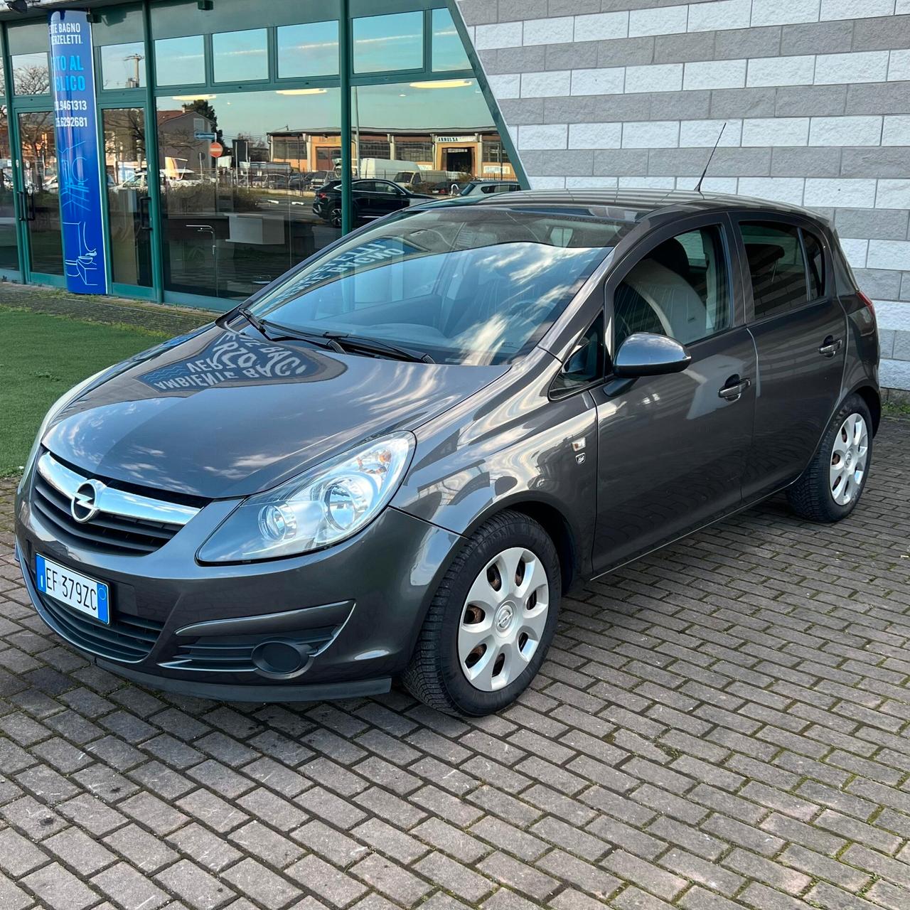 Opel Corsa 1.2 5 porte Club