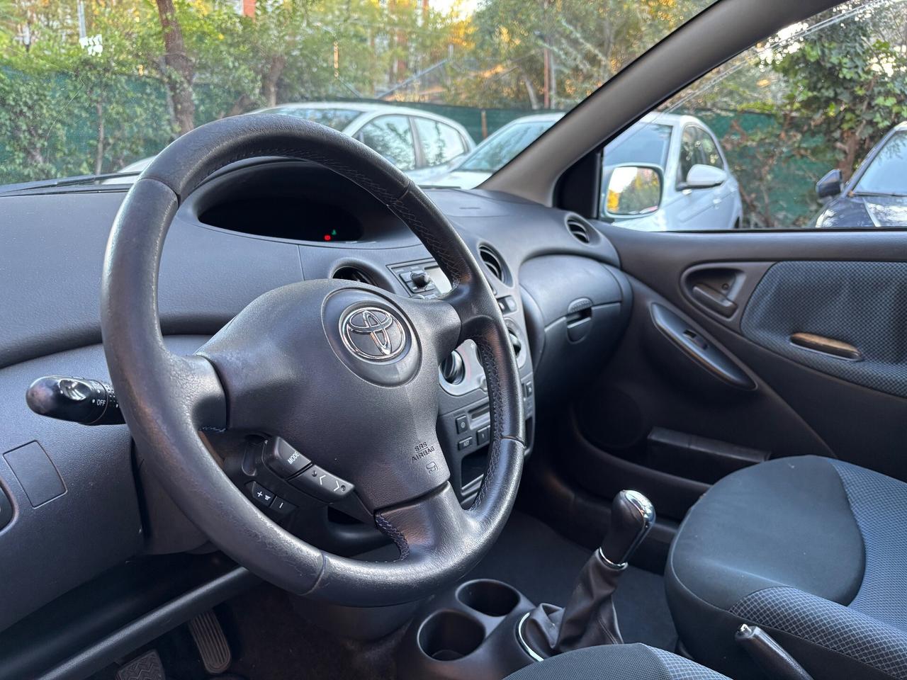 Toyota Yaris 1.0 5 porte OK NEOPATENTATI