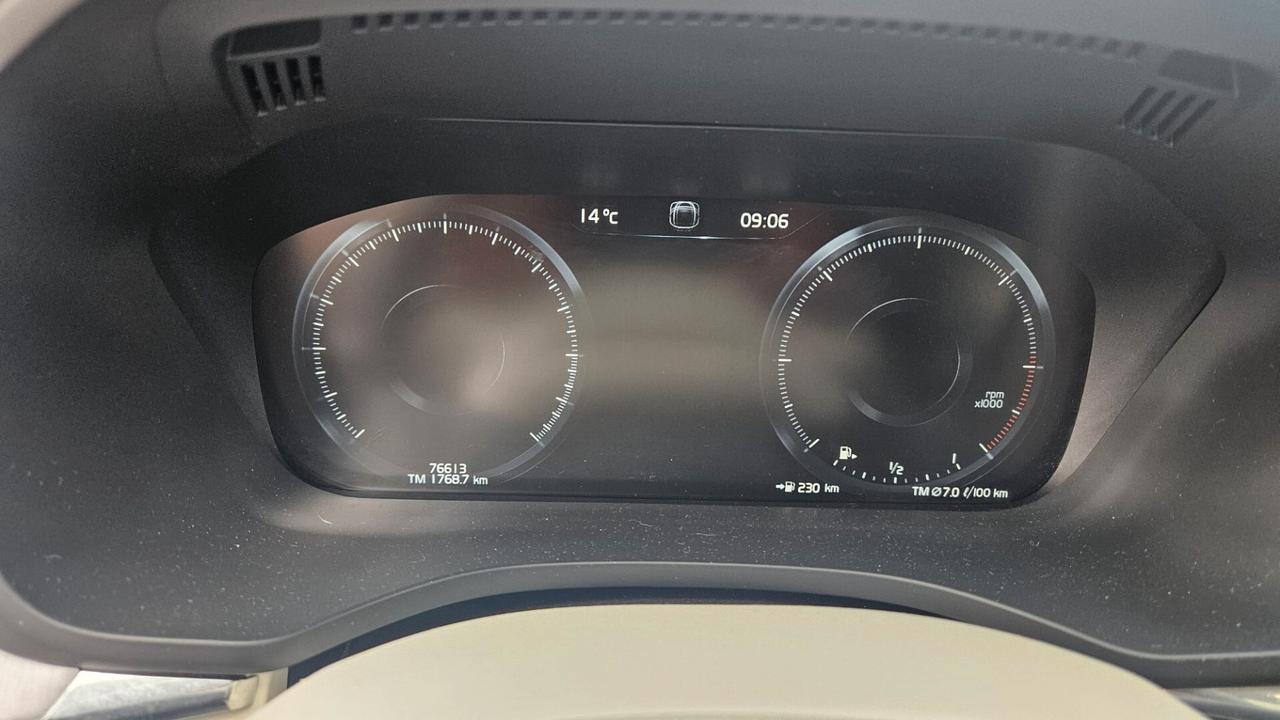 Volvo XC 60 XC60 B5 (d) AWD Geartronic Momentum