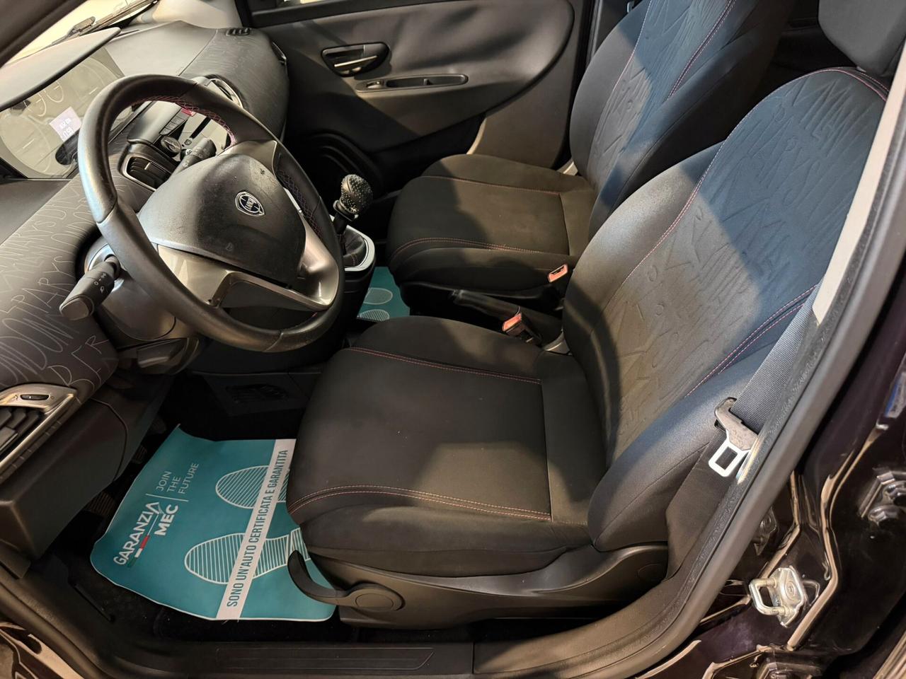 Lancia Ypsilon 1.2 69 CV 5 porte S&S Gold