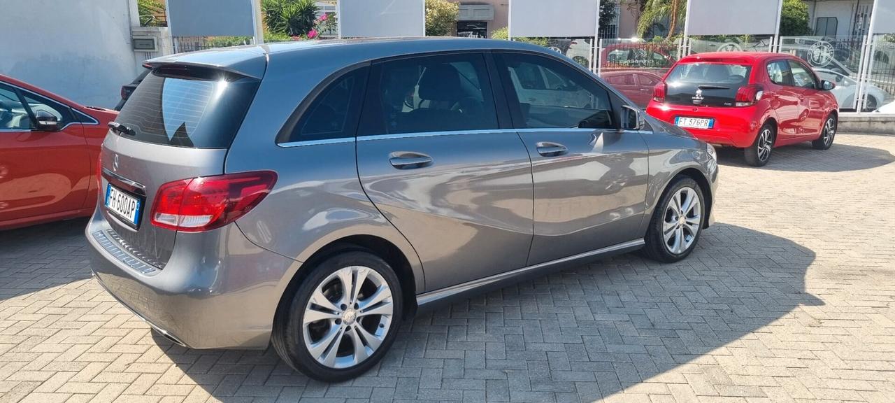 Mercedes-benz B 180 B 180 d Automatic Premium