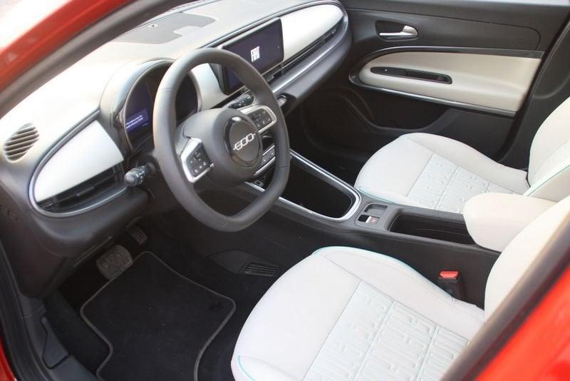 FIAT 600 1.2 Hybrid 100cv La Prima