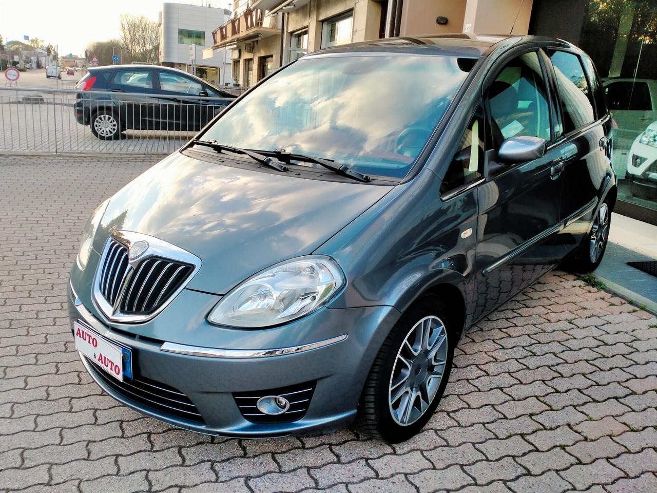 Lancia MUSA 1.4 16V AUTOMATIK "UNICA" POLTRONA FRAU TETTO PAN. NAVI SEDILI RISC.