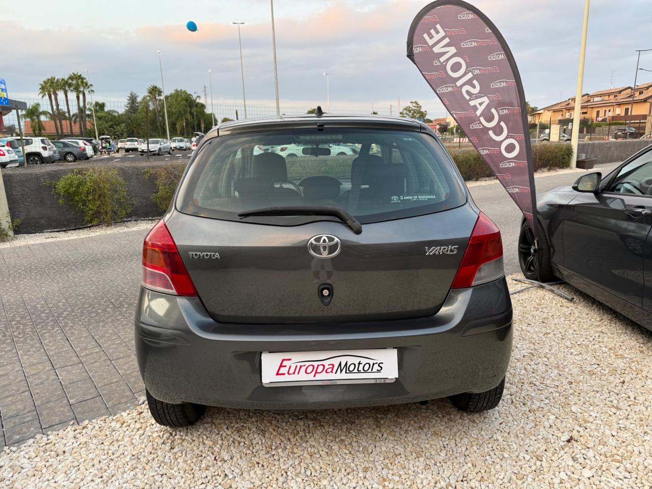 Toyota Yaris 1.0 5 Luxury Pack