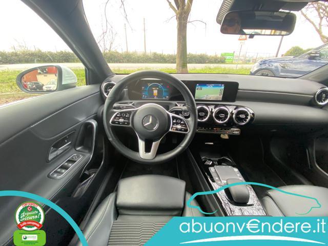 MERCEDES-BENZ A 180 Automatic Sport