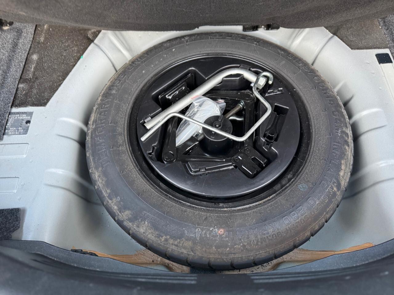Lancia Ypsilon 1.0cc 70cv Hybrid Silver Plus