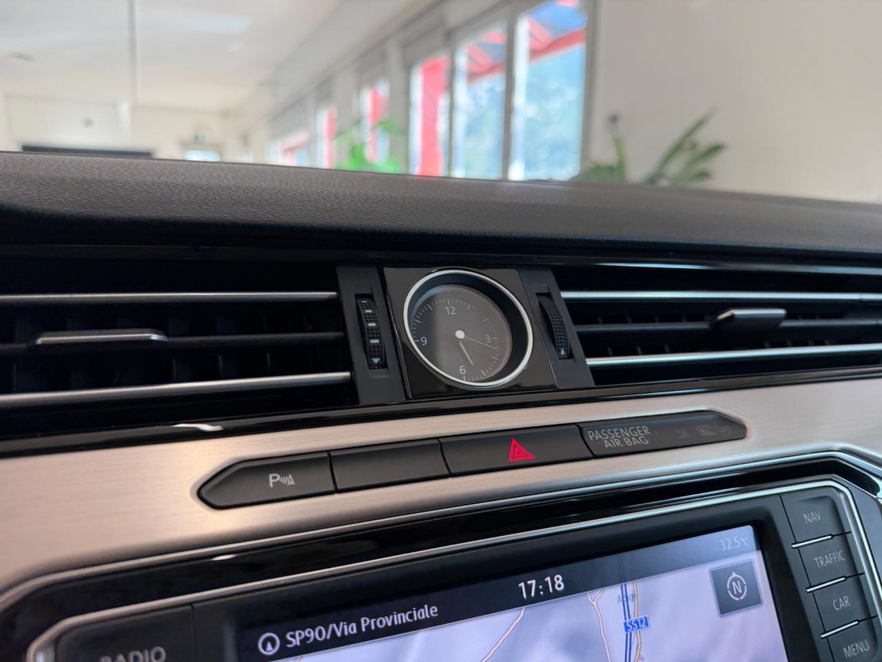 Volkswagen Passat 2.0 TDI DSG Highline BlueM. Tech.