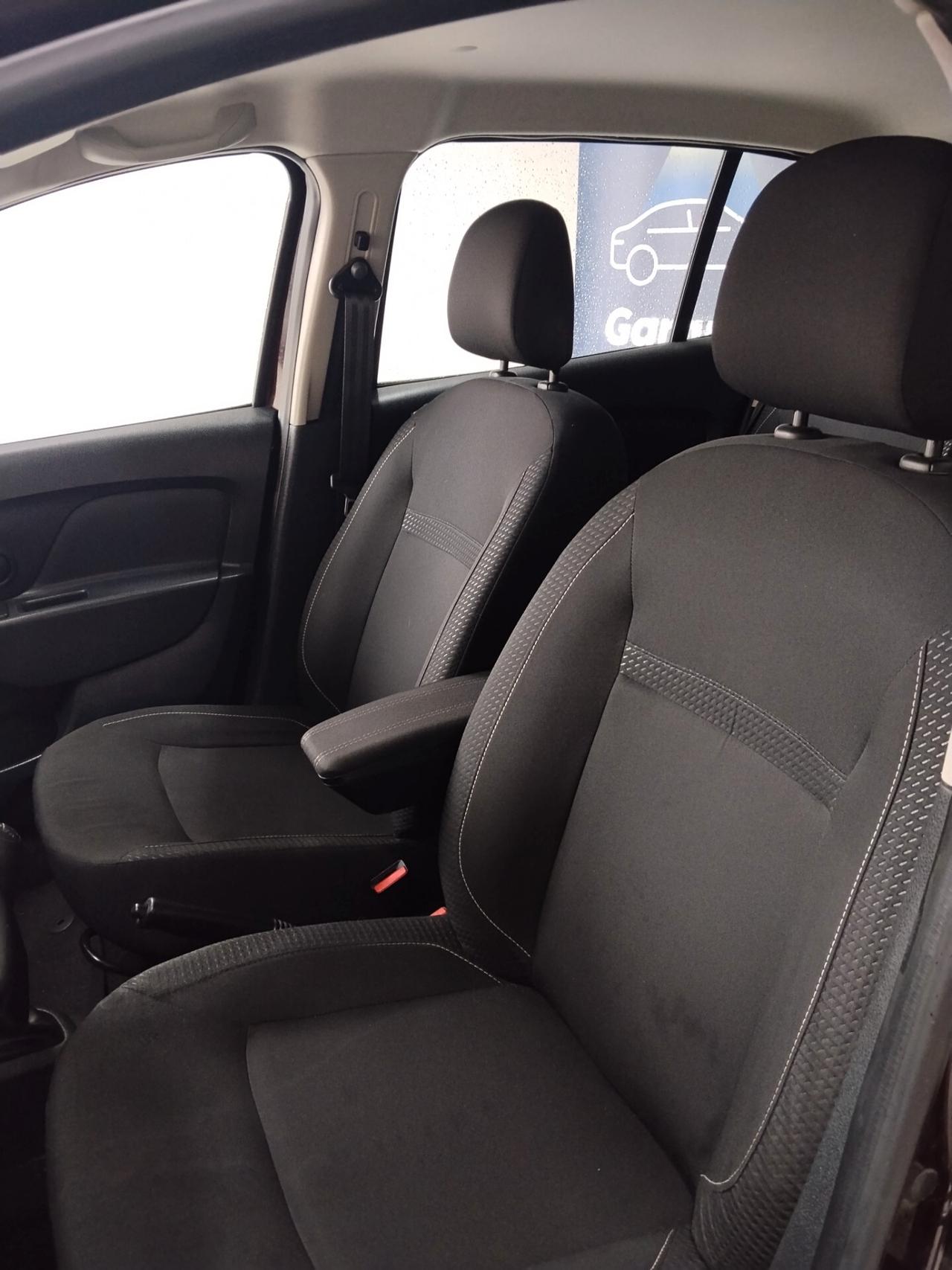 Dacia Sandero 900 bnz / GPL 2017 CON GARANZIA