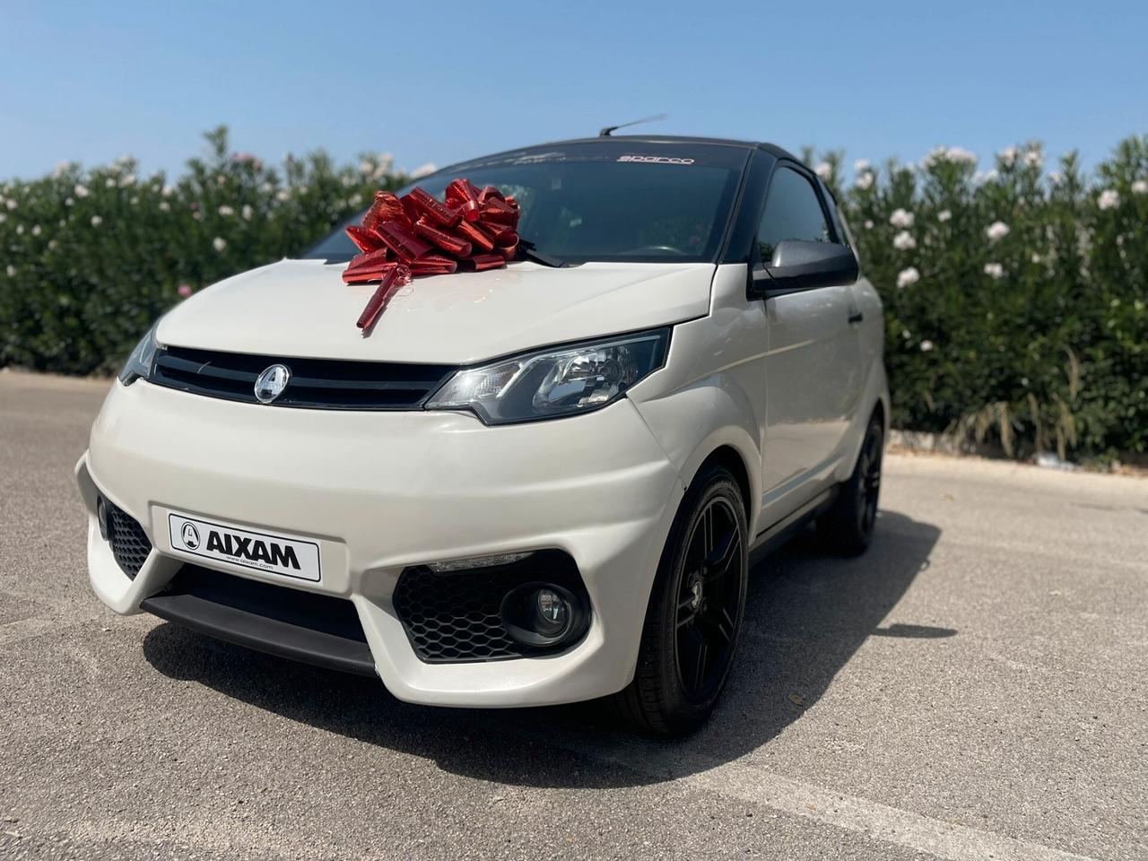 Minicar Aixam City GTO carbon
