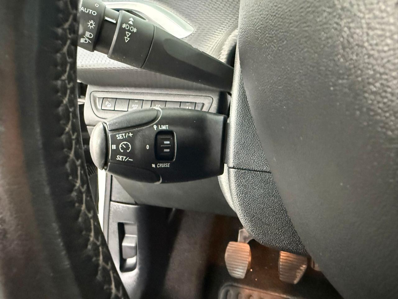 Peugeot 2008 1.6 Hdi 92cv Tetto panoramico